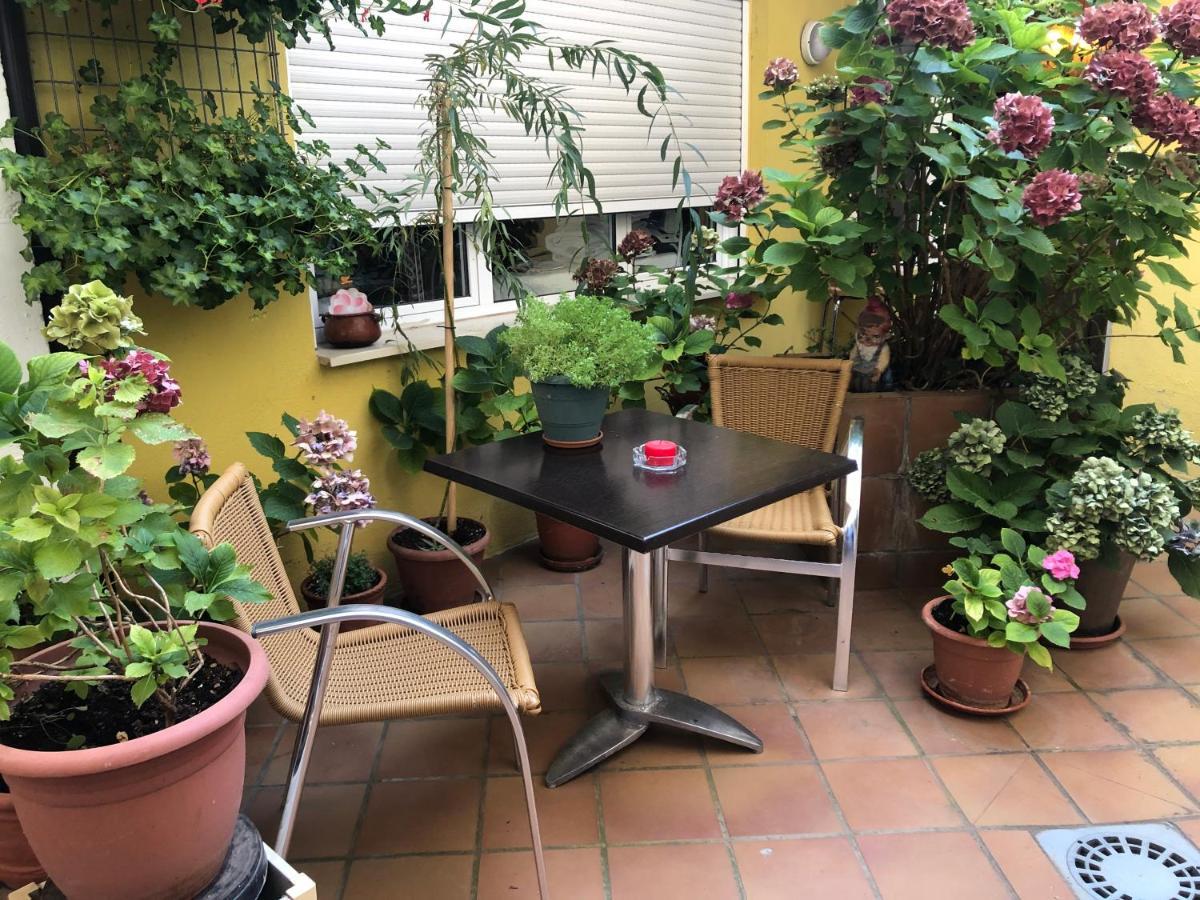Hostal Escartin Sabiñánigo Exteriör bild