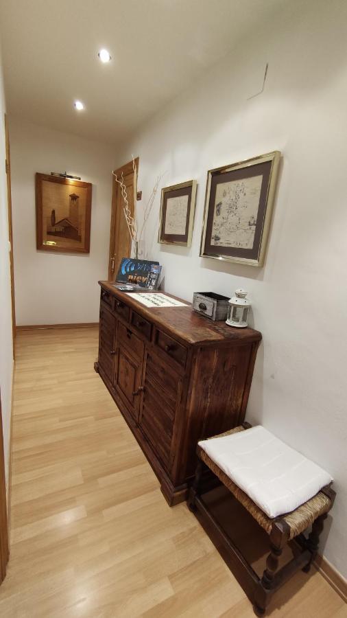 Hostal Escartin Sabiñánigo Exteriör bild