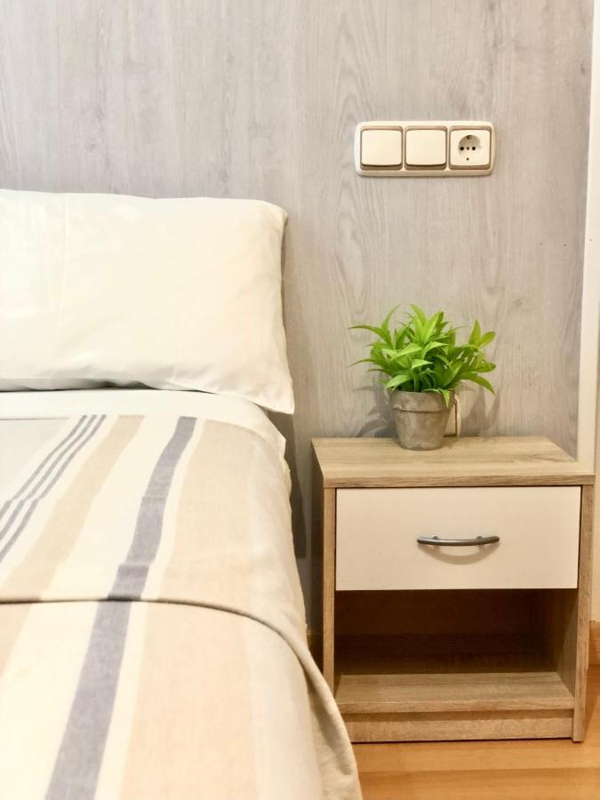 Hostal Escartin Sabiñánigo Exteriör bild
